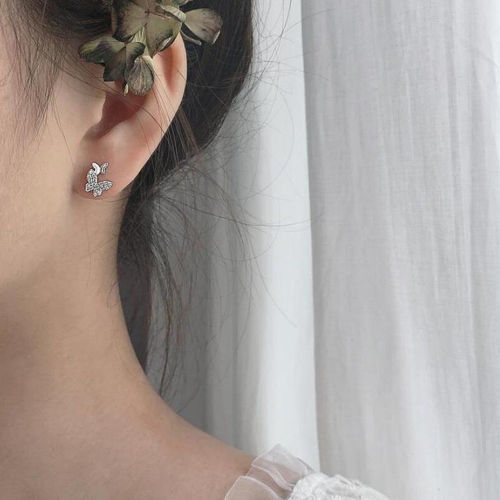 New 925 Sterling Silver Diamond Butterfly Earrings - Picture 4 of 6